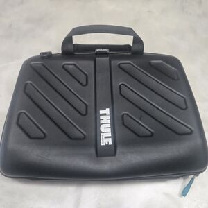 Thule Black Protective Small Hard Side Protevtive Case